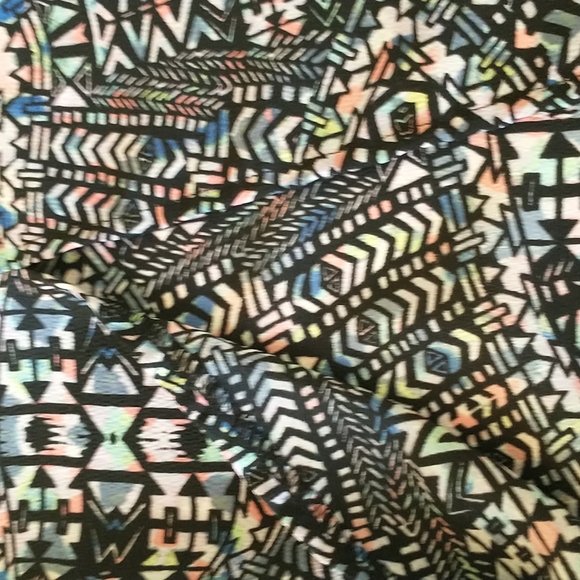 Kendall & Kylie, black print front double split Maxi skirt. M. - Picture 9 of 10